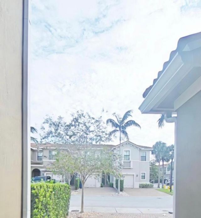 1087 NW 33rd Manor, Pompano Beach, FL 33064 Photo