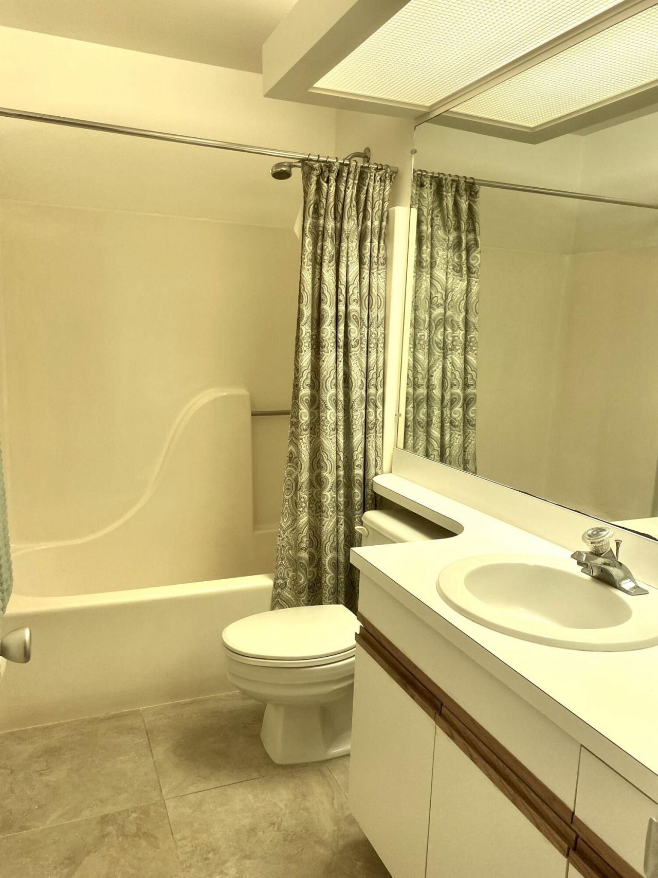 26 Lake Vista Trail E, Unit 201, Port Saint Lucie, FL 34952 Photo