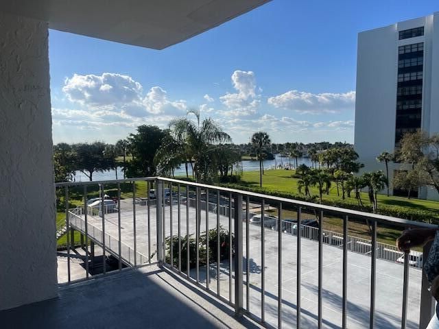 336 Golfview Road, Unit 408, North Palm Beach, FL 33408 Photo