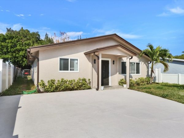 255 Glouchester Street, Boca Raton, FL 33487