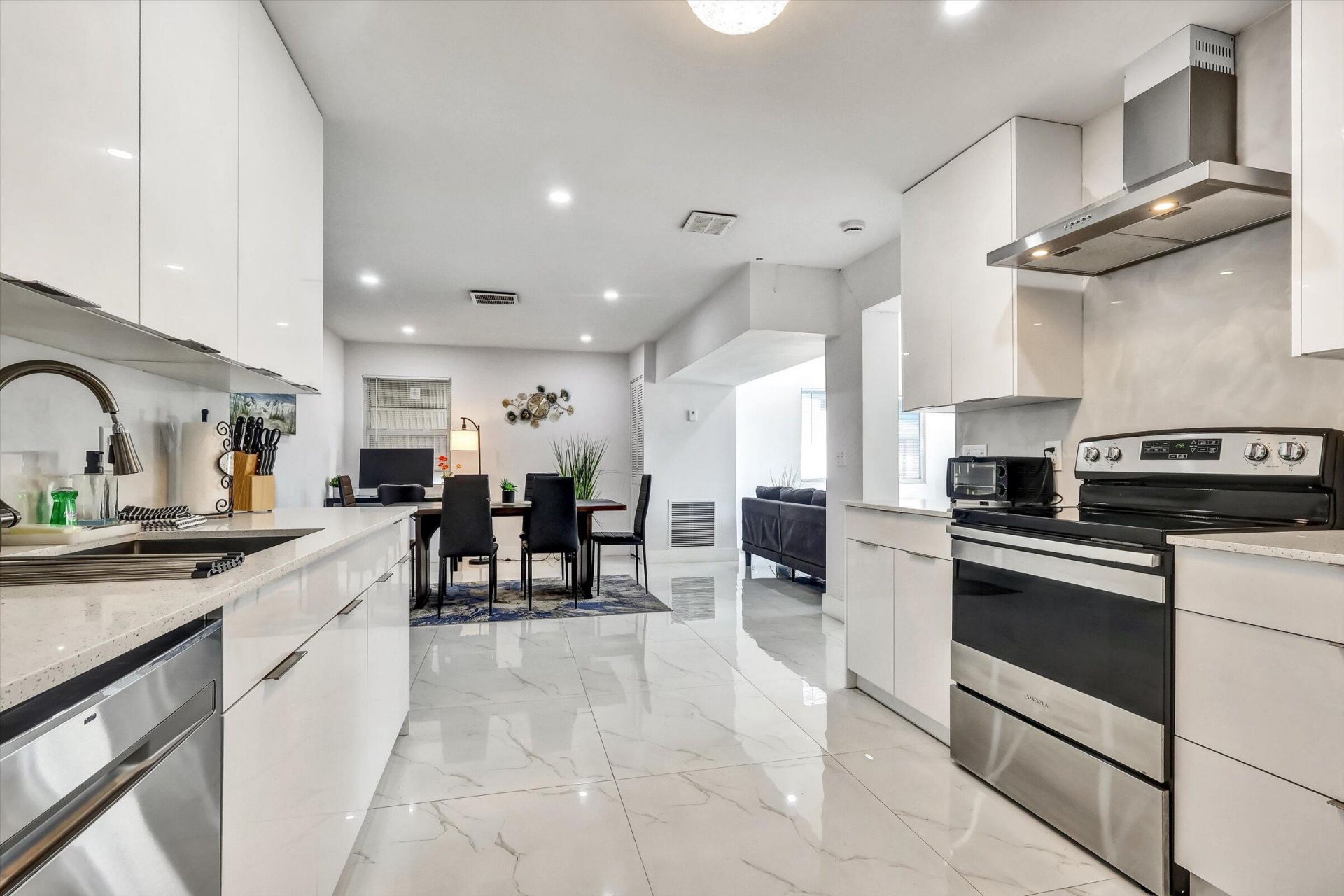 255 Glouchester Street, Boca Raton, FL 33487 Photo