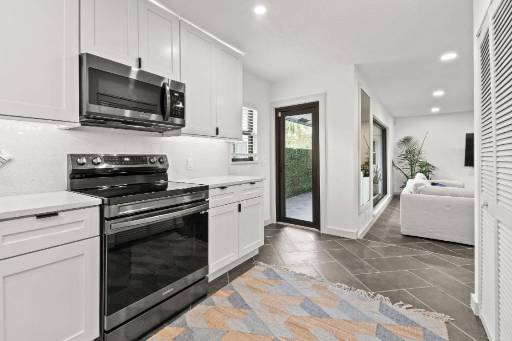 630 NE 15th Place, Boynton Beach, FL 33435 Photo