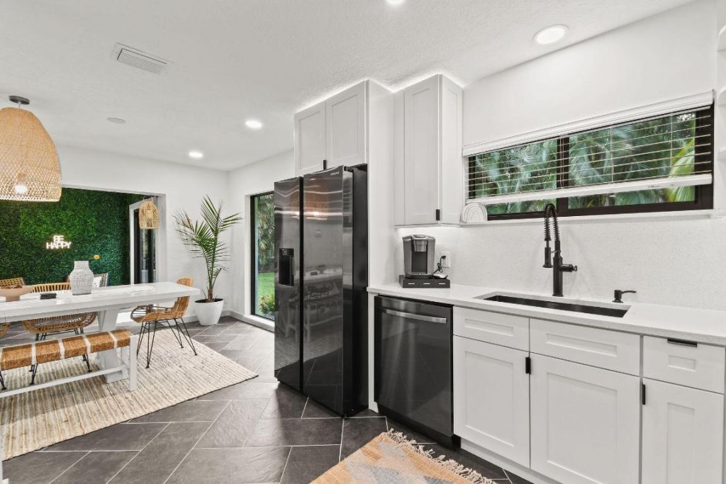 630 NE 15th Place, Boynton Beach, FL 33435 Photo