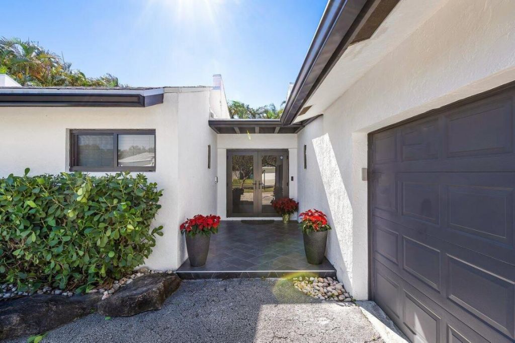 630 NE 15th Place, Boynton Beach, FL 33435 Photo