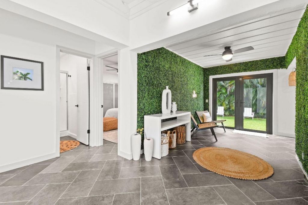 630 NE 15th Place, Boynton Beach, FL 33435 Photo