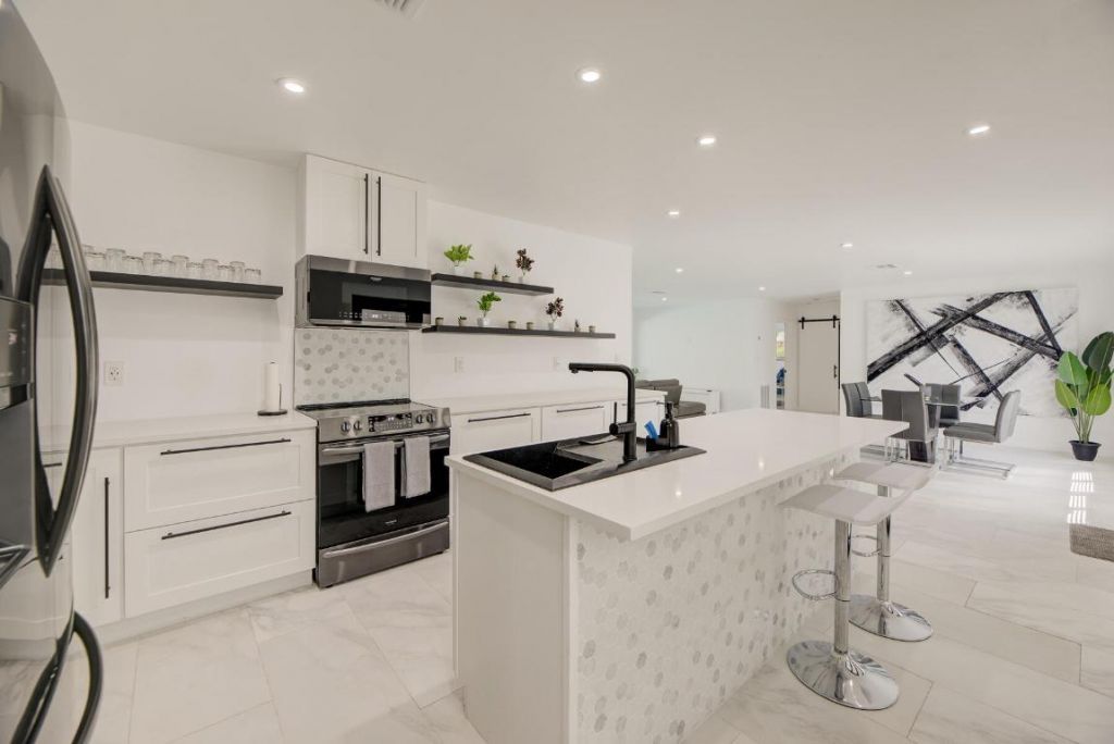 3000 NE 21st Terrace Ne, Fort Lauderdale, FL 33306 Photo