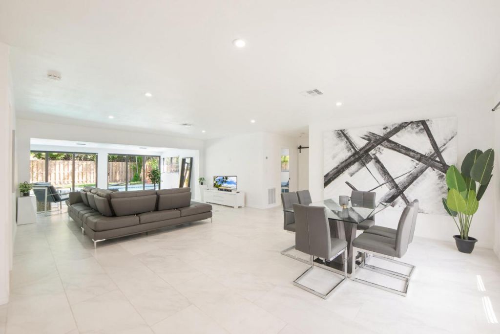 3000 NE 21st Terrace Ne, Fort Lauderdale, FL 33306 Photo