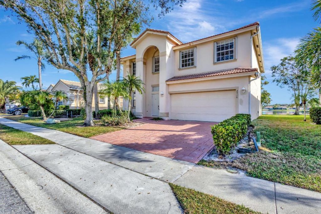 2716 San Andros, West Palm Beach, FL 33411 Photo