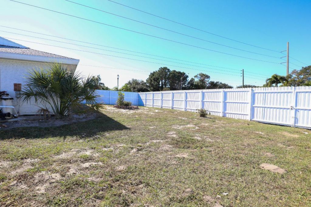 1285 SE Port St Lucie Boulevard, Port Saint Lucie, FL 34952 Photo