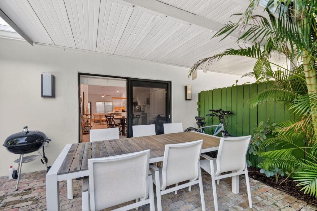 2904 Spanish Trail, Delray Beach, FL 33483 Photo