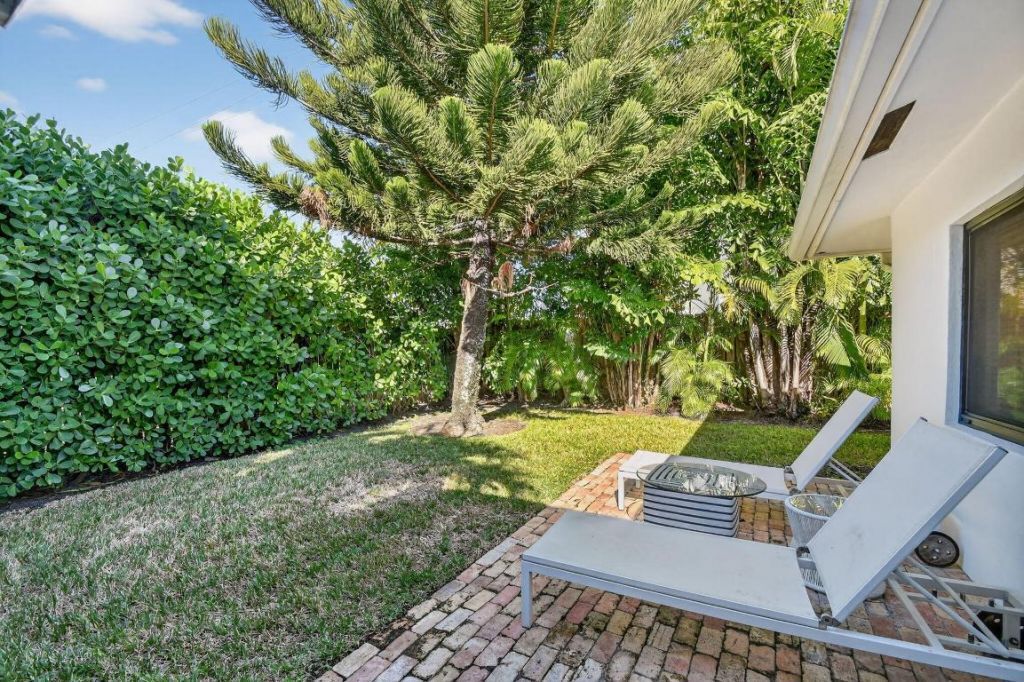 2904 Spanish Trail, Delray Beach, FL 33483 Photo