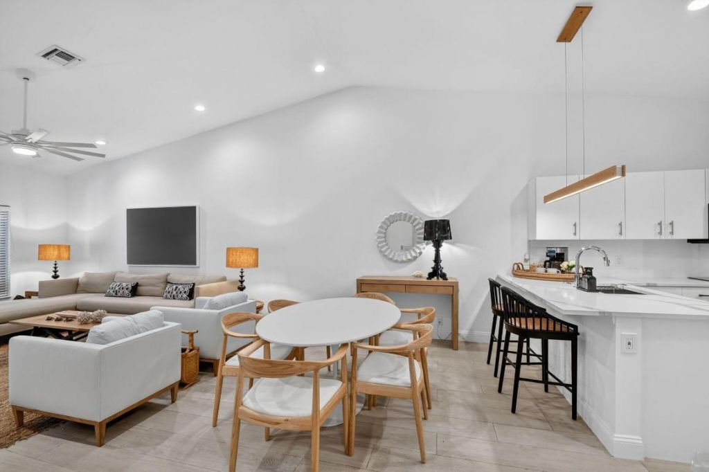 2904 Spanish Trail, Delray Beach, FL 33483 Photo