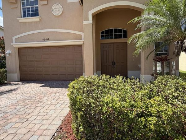4910 SE Askew Avenue, Stuart, FL 34997