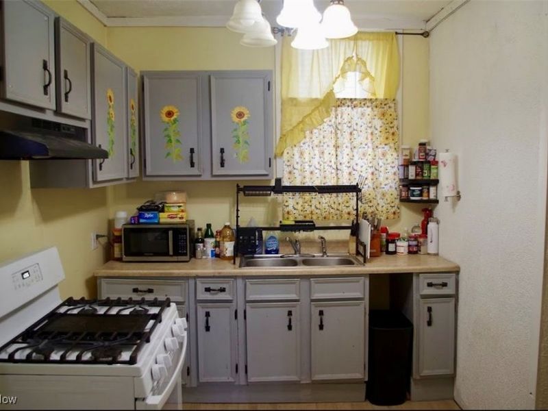 145 Beechwood Street, East Liverpool, OH 43920 Photo 5