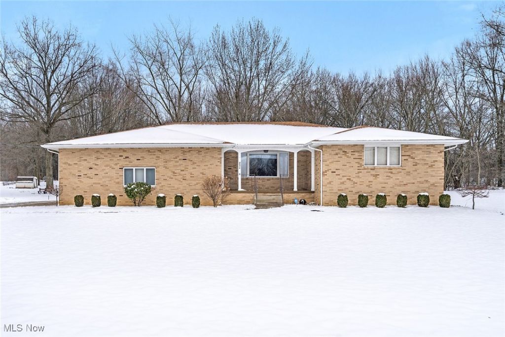 213 Struthers Liberty Road, Youngstown, OH 44505