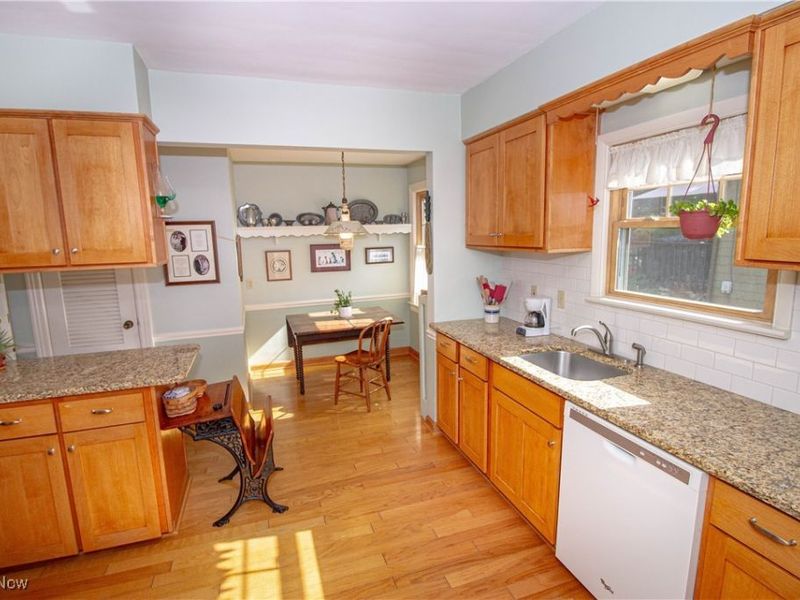 307 Kenilworth Drive, Akron, OH 44313 Photo 10