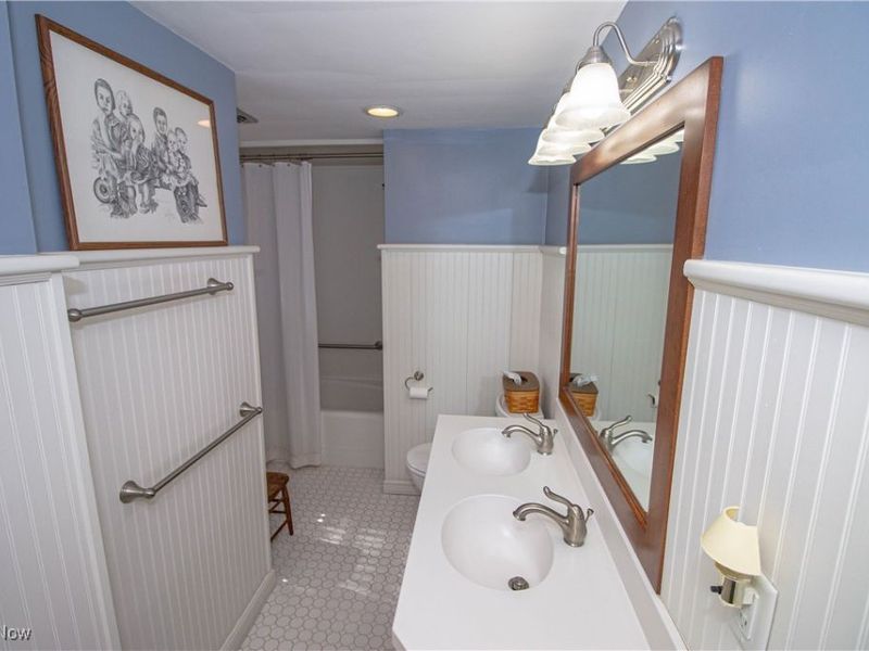 307 Kenilworth Drive, Akron, OH 44313 Photo 23