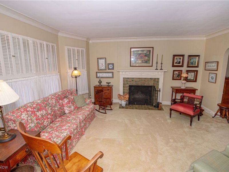 307 Kenilworth Drive, Akron, OH 44313 Photo 4