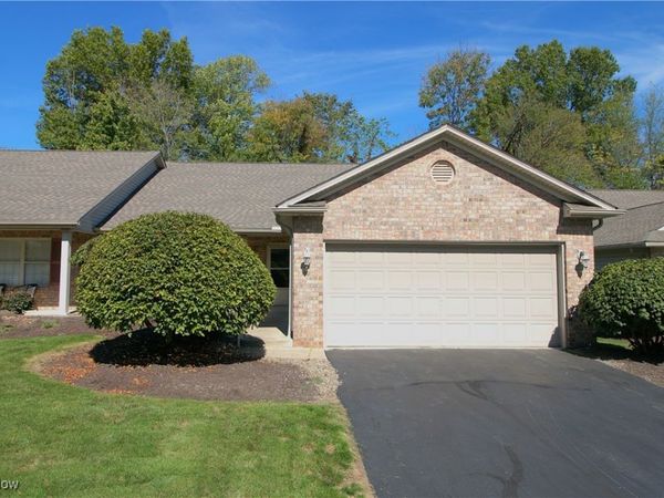 6695 Clingan Road, Unit 4, Poland, OH 44514