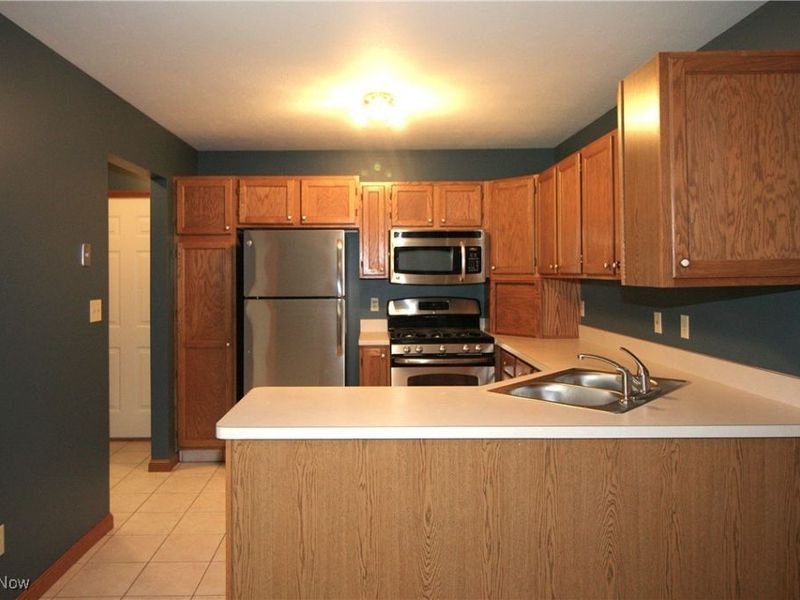 6695 Clingan Road, Unit 4, Poland, OH 44514 Photo 10