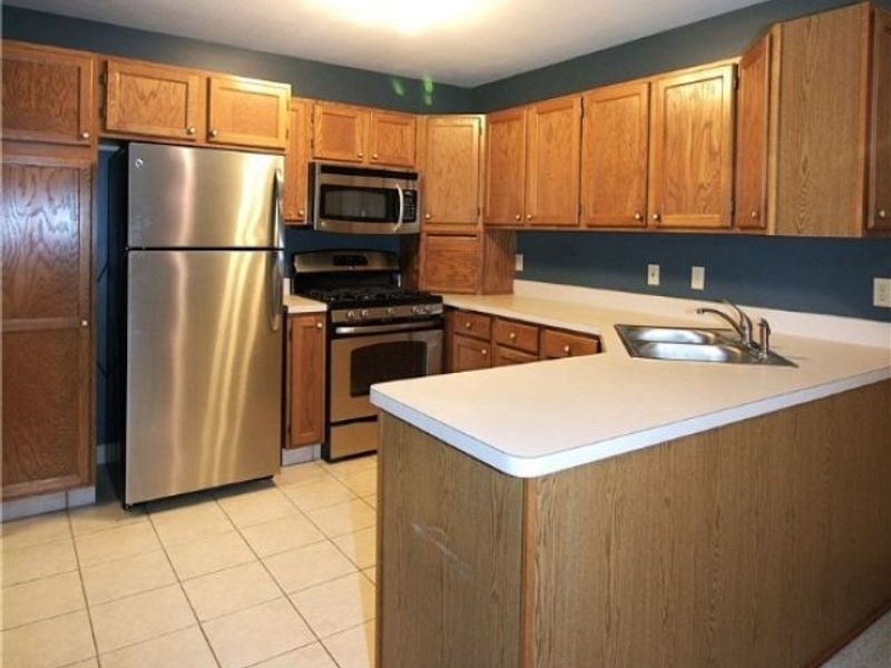 6695 Clingan Road, Unit 4, Poland, OH 44514 Photo 11