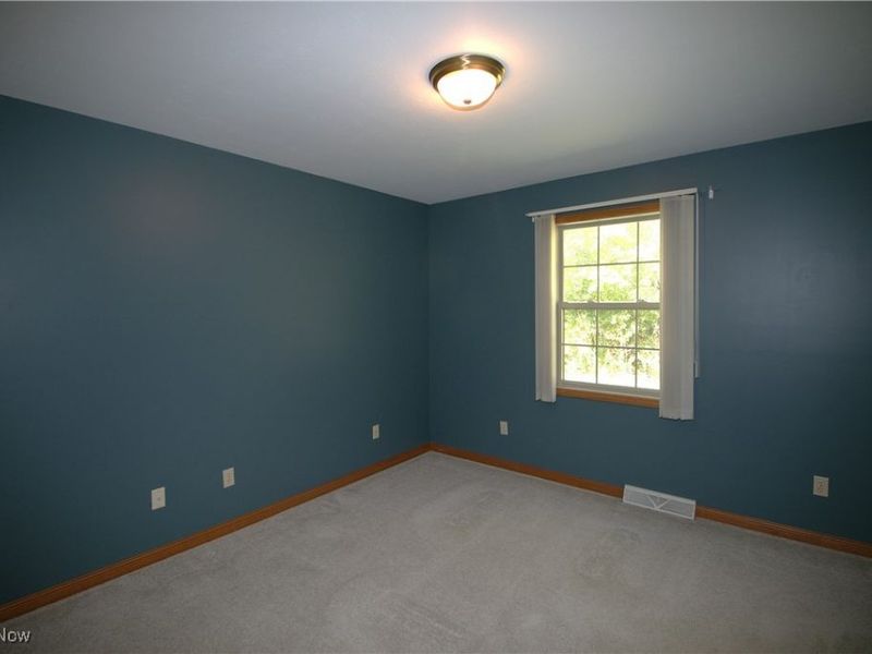 6695 Clingan Road, Unit 4, Poland, OH 44514 Photo 17