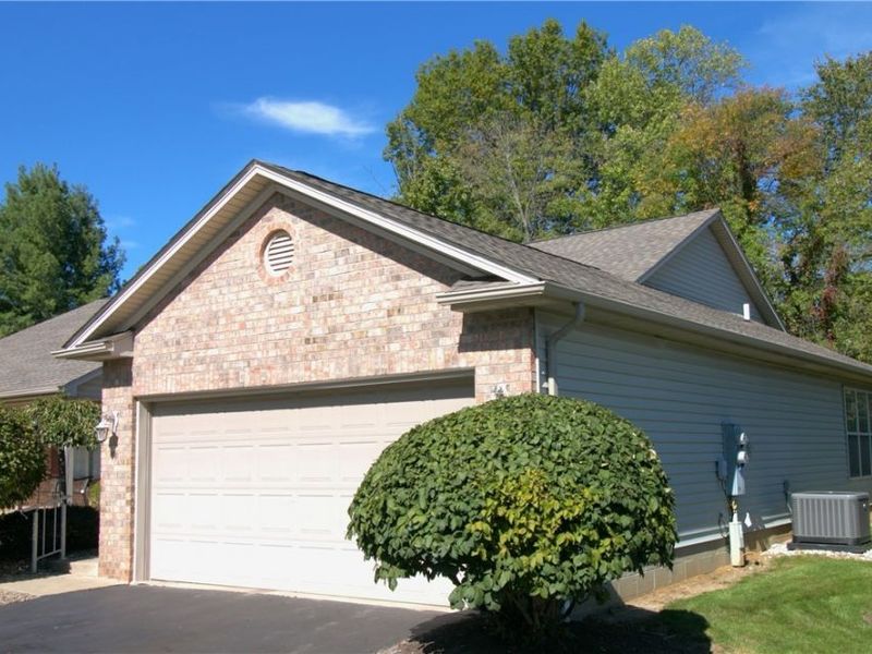 6695 Clingan Road, Unit 4, Poland, OH 44514 Photo 3