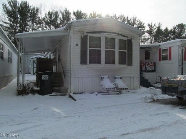 9735 Chillicothe Road, Unit 26, Kirtland, OH 44094