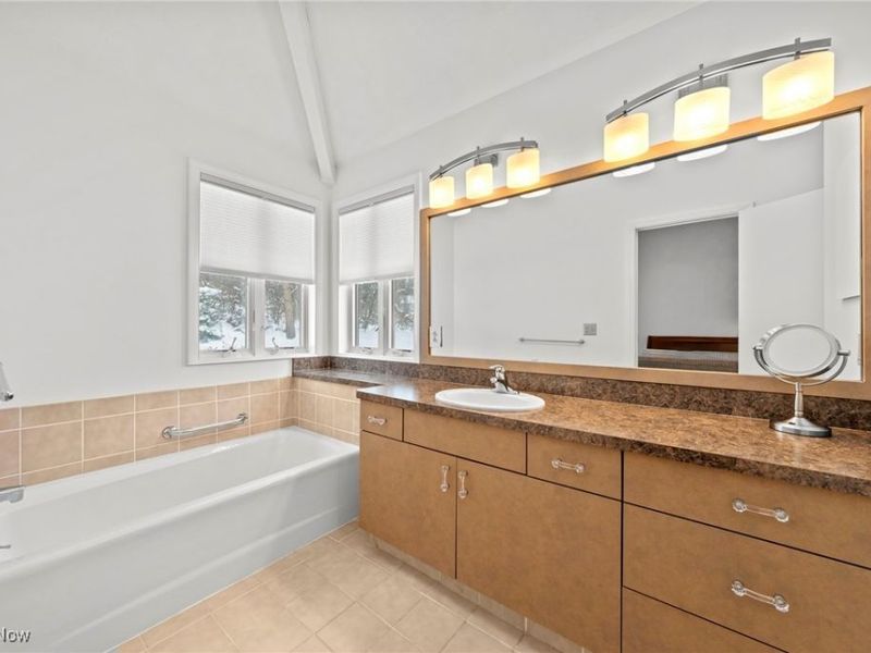 25826 Fairmount Boulevard, Beachwood, OH 44122 Photo 17