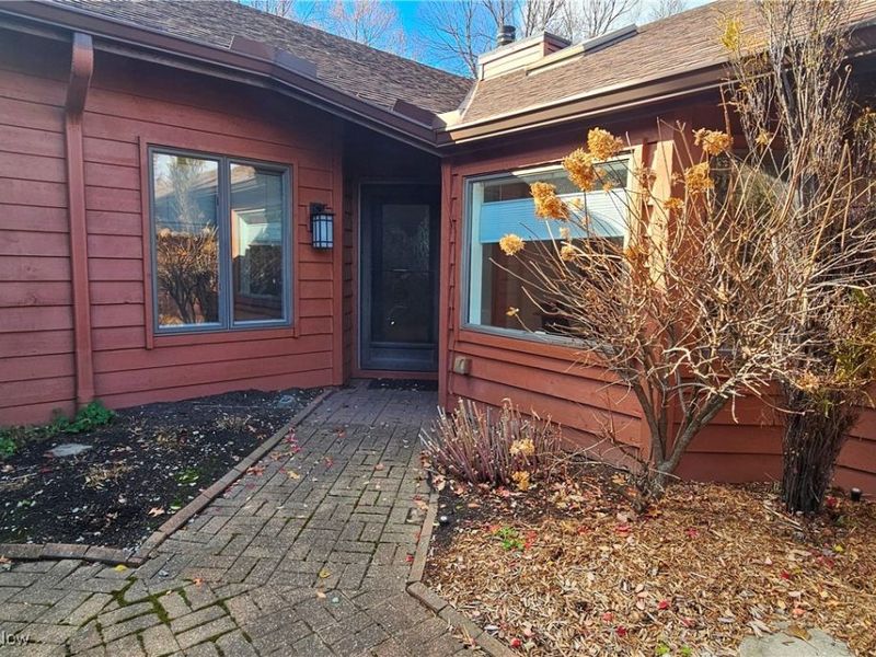 25826 Fairmount Boulevard, Beachwood, OH 44122 Photo 2