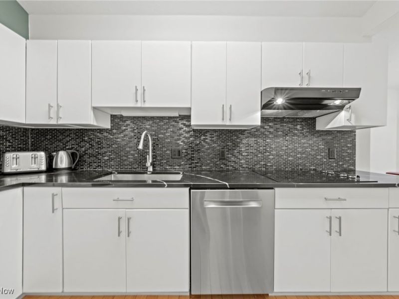 25826 Fairmount Boulevard, Beachwood, OH 44122 Photo 7