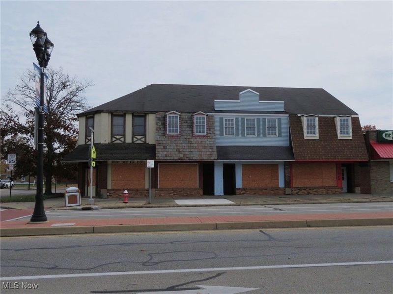 500 Middle Avenue, Elyria, OH 44035 Photo 1