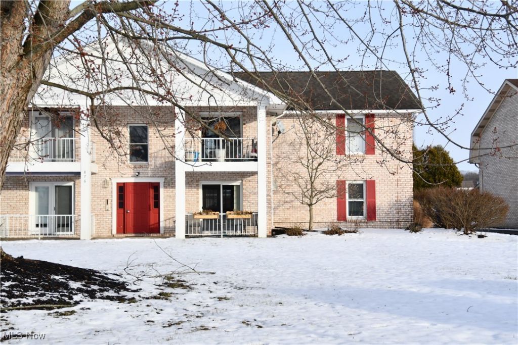 876 Pearson Circle, Unit 2, Boardman, OH 44512 Main Photo