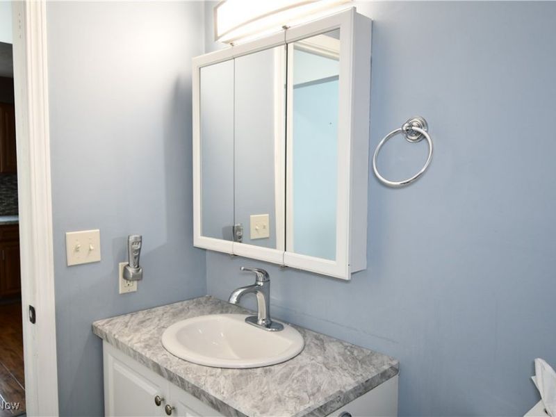 876 Pearson Circle, Unit 2, Boardman, OH 44512 Photo 13