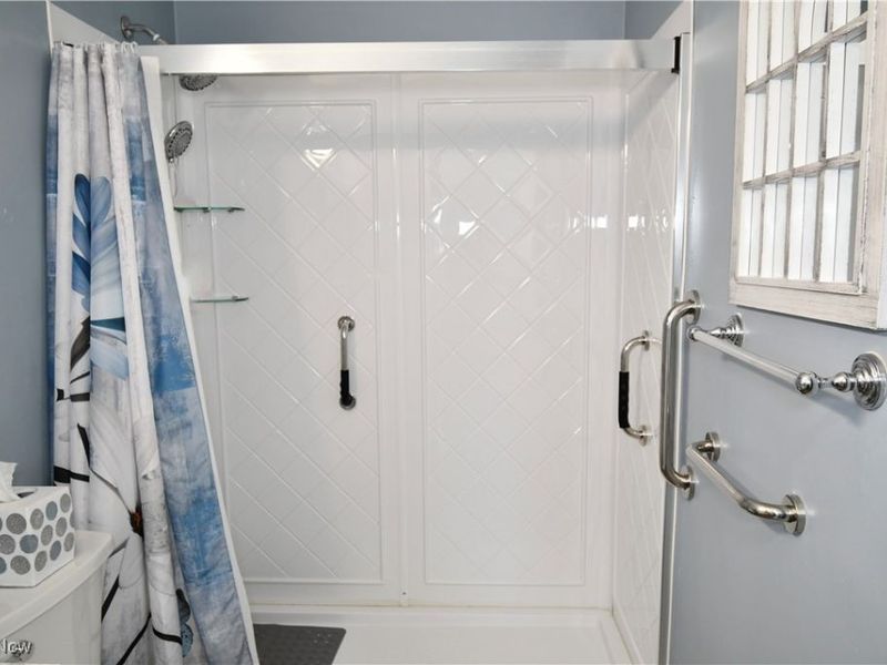 876 Pearson Circle, Unit 2, Boardman, OH 44512 Photo 16