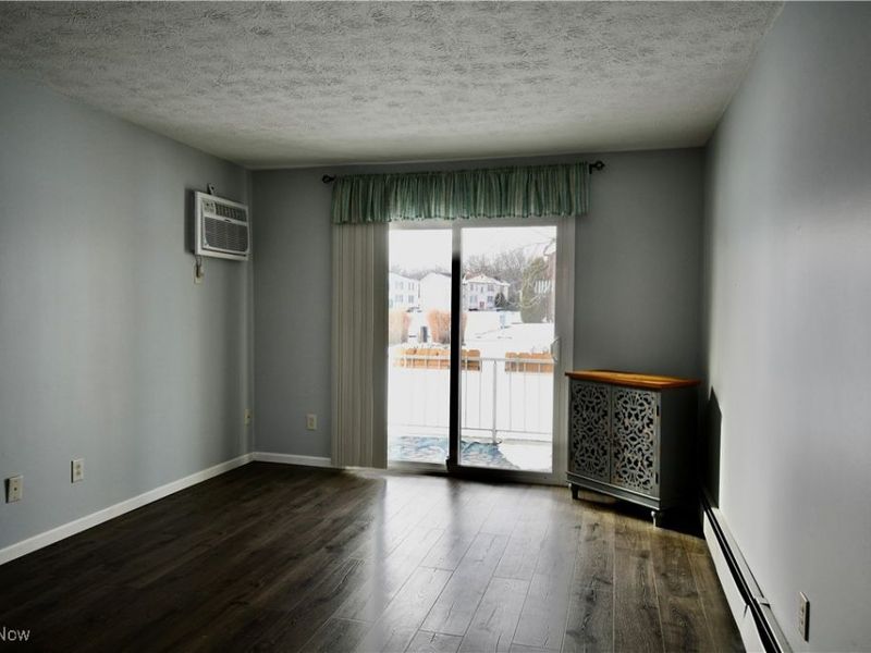 876 Pearson Circle, Unit 2, Boardman, OH 44512 Photo 4