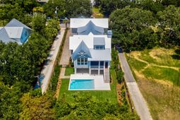 1727 Atlantic Avenue photo 4