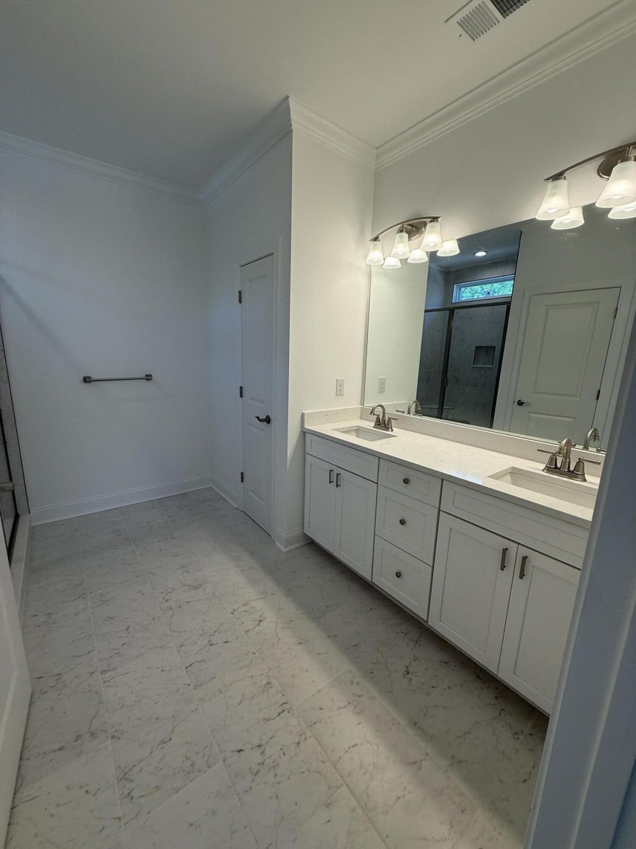 254 W Smith Street Photo 21