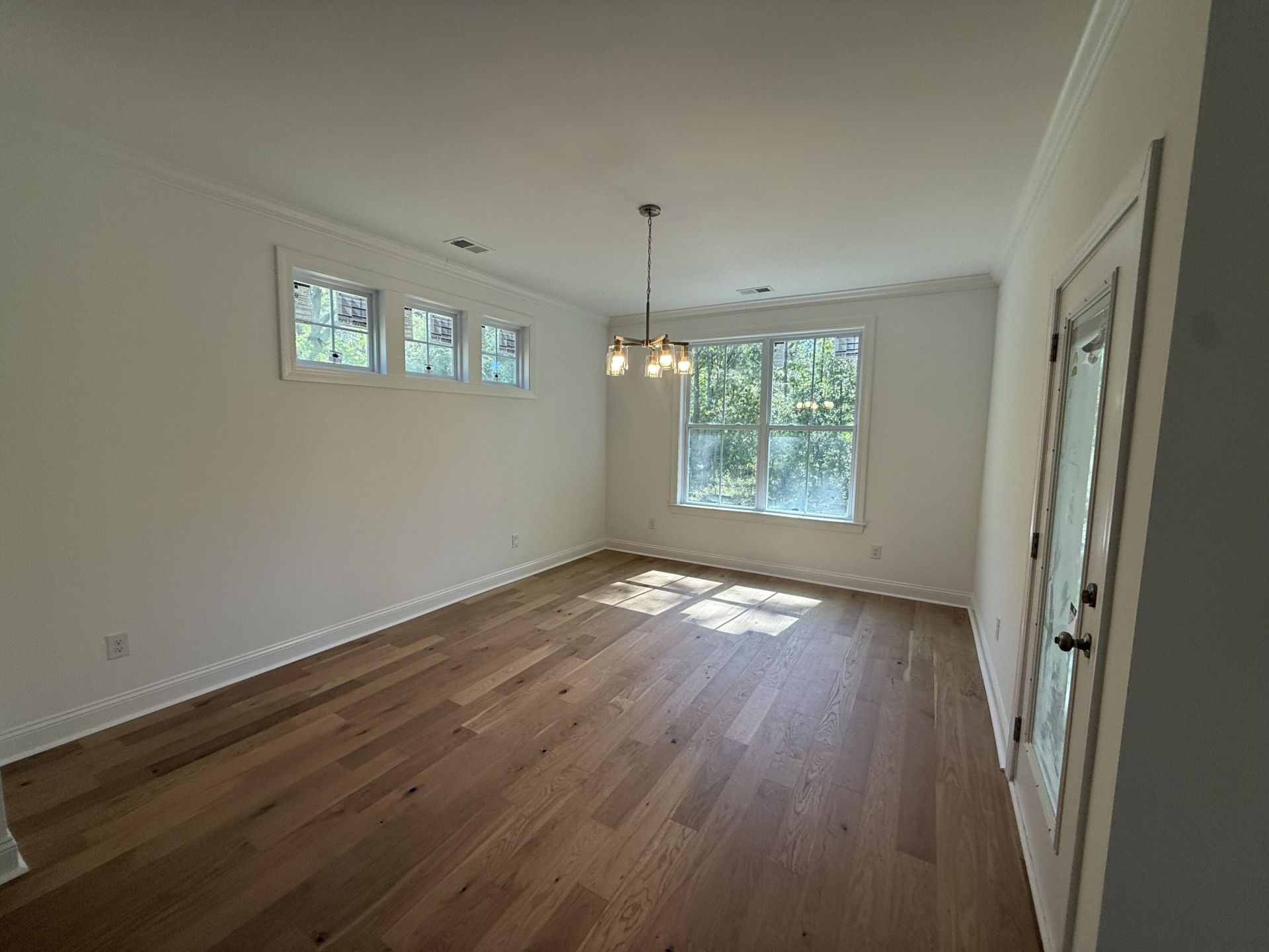 254 W Smith Street Photo 7