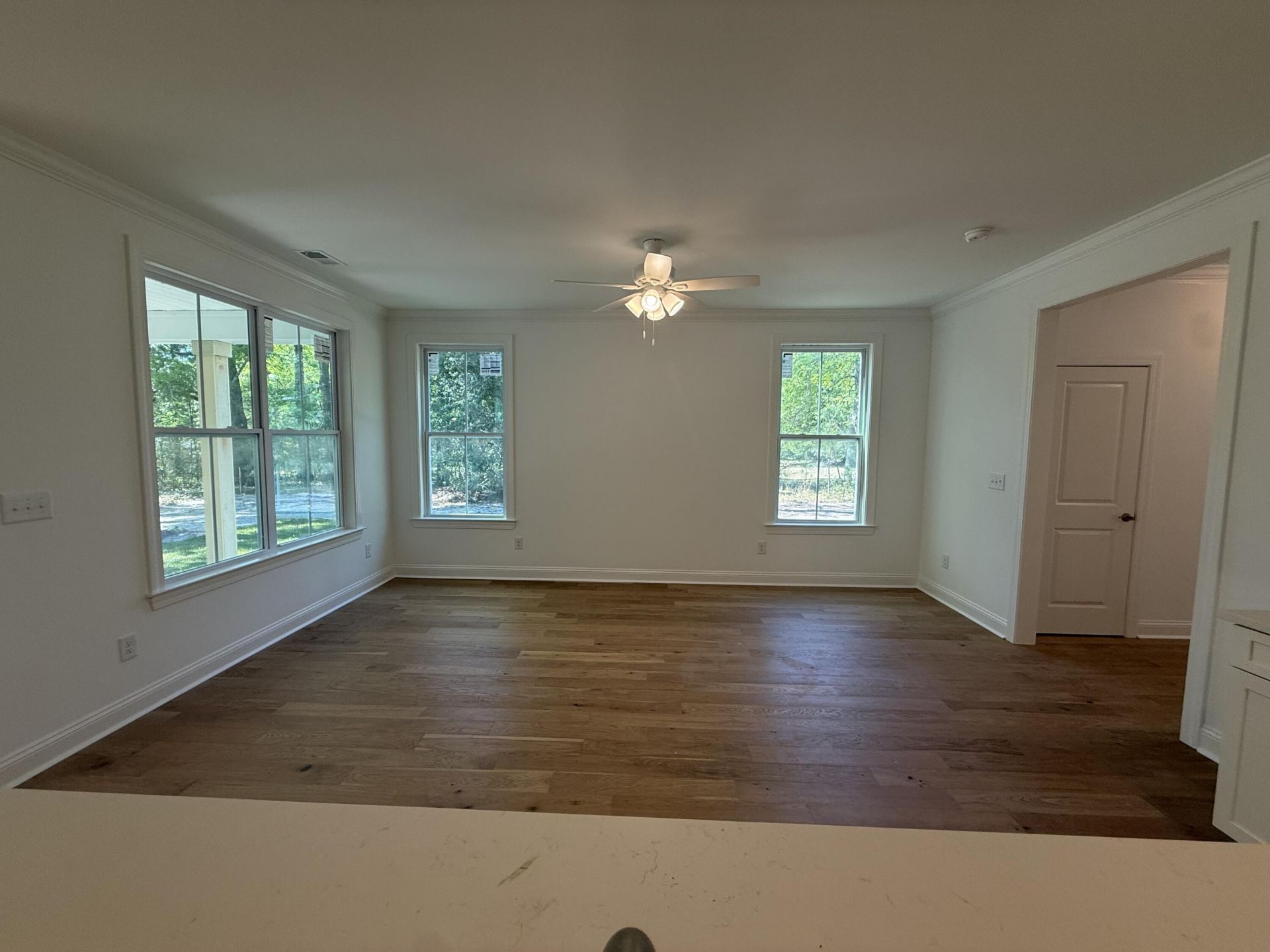 254 W Smith Street Photo 8