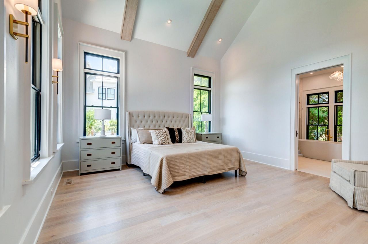 2870 Ion Avenue Photo 25