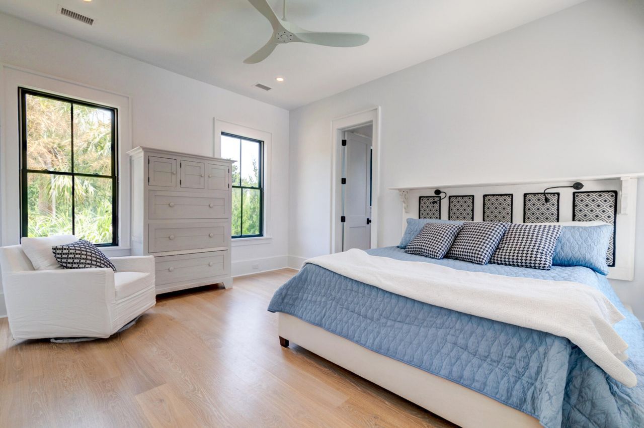 2870 Ion Avenue Photo 32