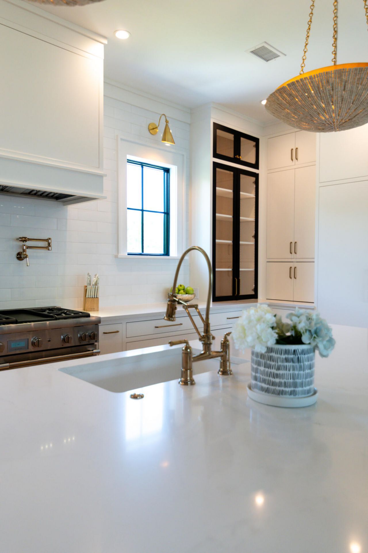 2870 Ion Avenue Photo 8