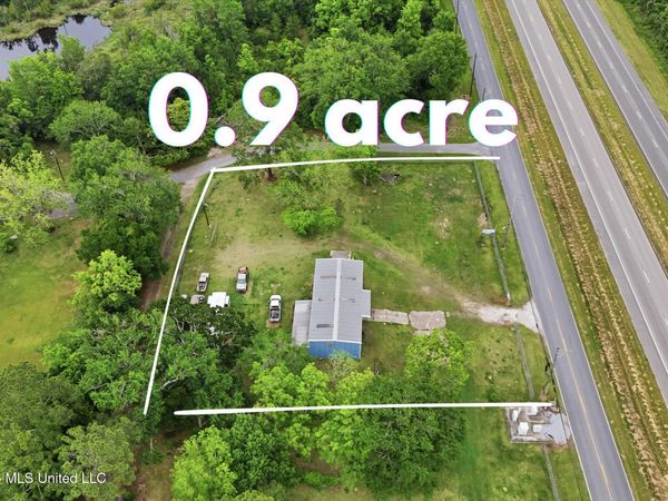 8735 Old Stage Road, Moss Point, MS 39562