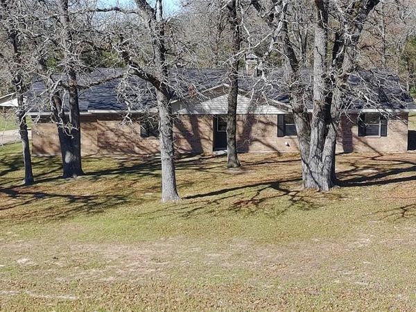 325 An County Road 4271, Palestine, TX 75803