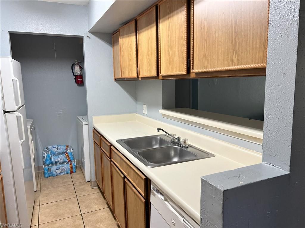 2875 Winkler Ave , Unit 517, Fort Myers, FL 33916 Photo