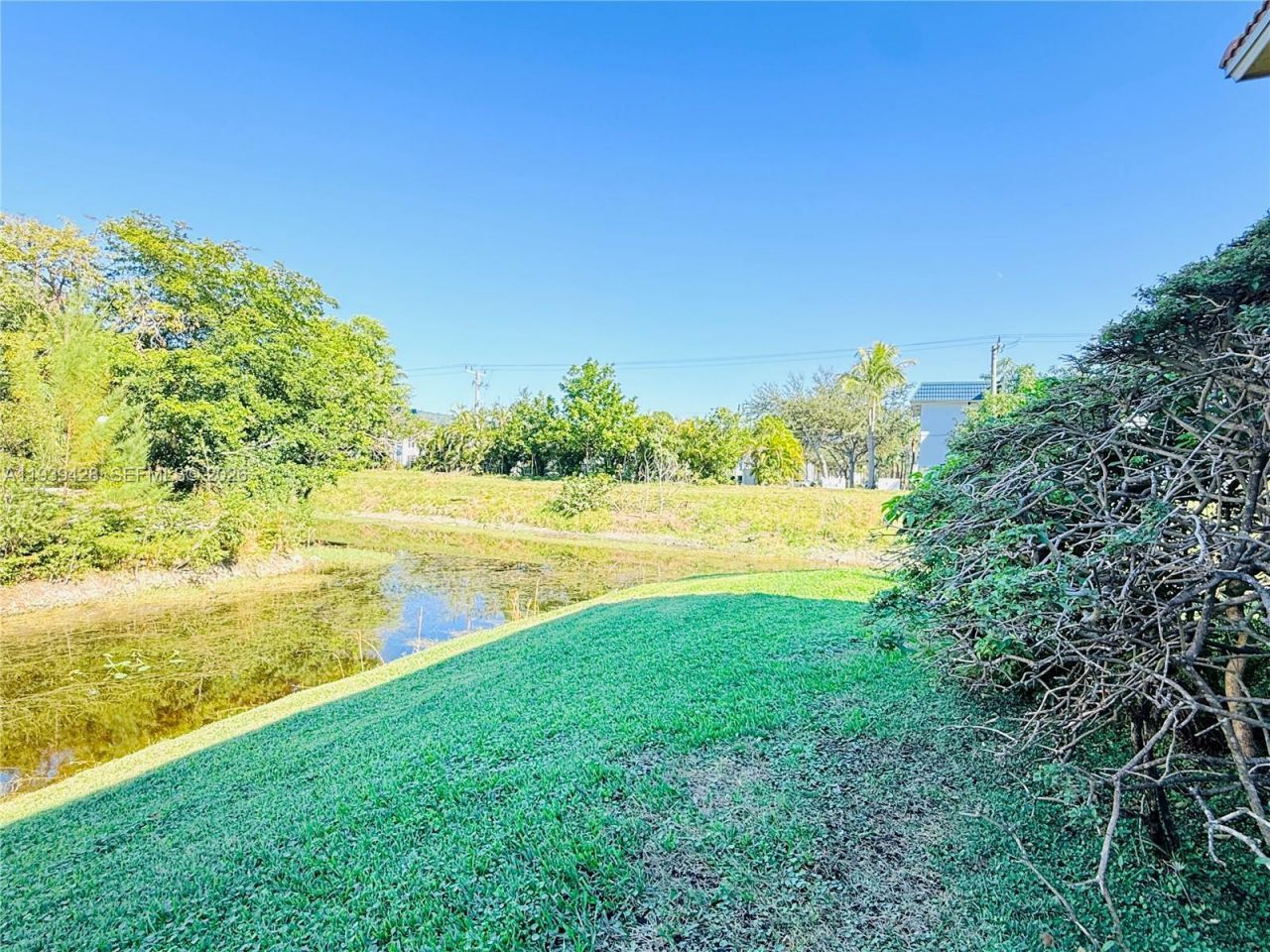 2651 Riverside Dr, Unit 3, Coral Springs, FL 33065 Photo