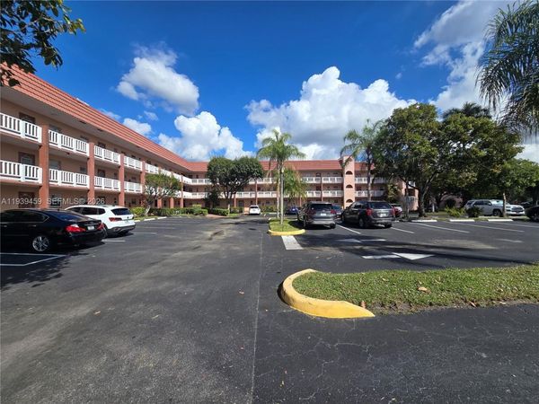 9441 Sunrise Lakes Blvd , Unit 108, Sunrise, FL 33322
