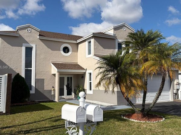 9530 SW 143rd Pl, Miami, FL 33186