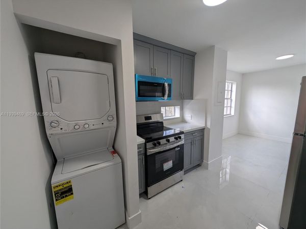 Unit 202, Pembroke Pines, FL 33025